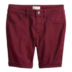 SO Burgundy Mid Rise Bermuda Stretchy Cuffed Shorts size 10